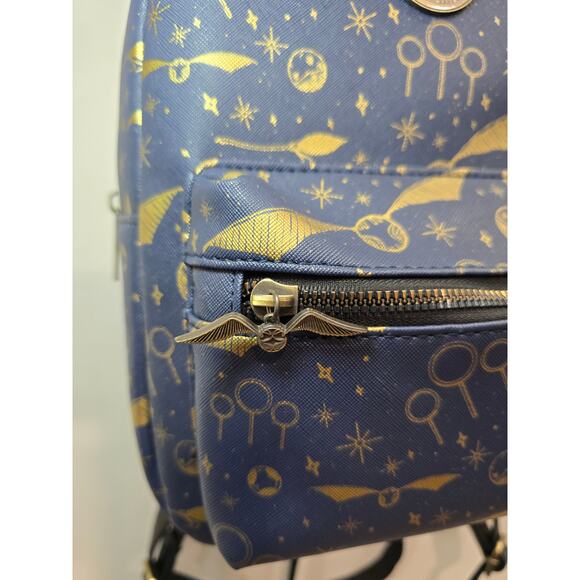 Harry Potter Bioworld Quidditch Navy & Gold Hogwarts Wizard Mini Backpack *EUC* - Picture 4 of 11